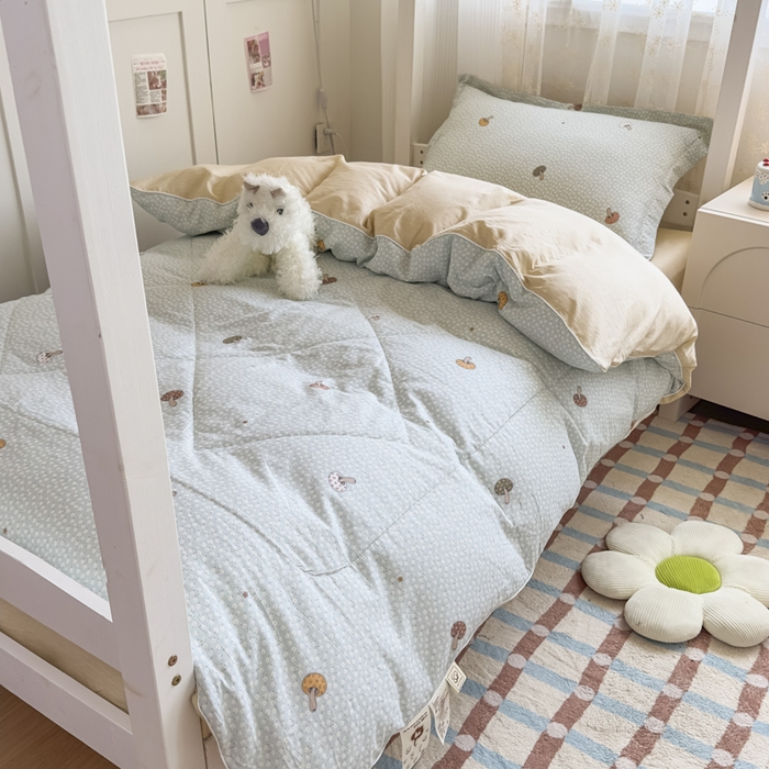 91家纺网 家纺一手货源 找家纺 帕拉美拉 2025新款多功能夏被款被套学生上下铺宿舍三件套被芯六件套菇菇物语-绿