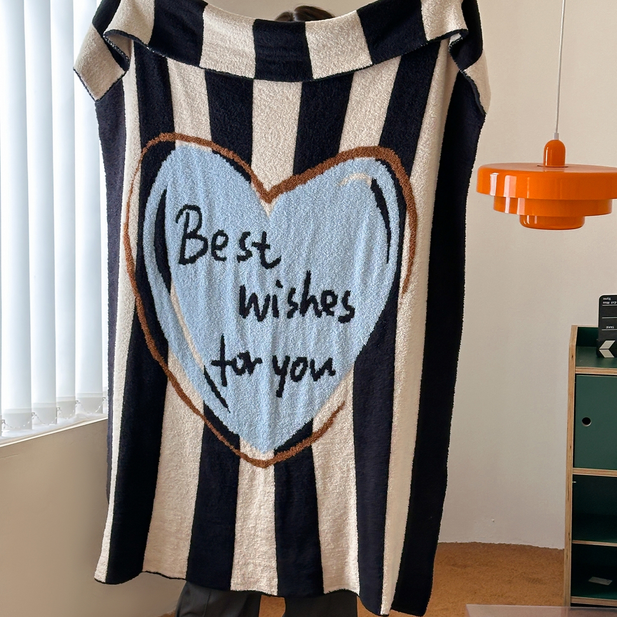 91家纺网 家纺一手货源 找家纺 RYB红黄兰 2025新款设计师原创多功能针织半边绒毛毯午休毯盖毯加厚毯子毛毯毯子 可露丽爱心