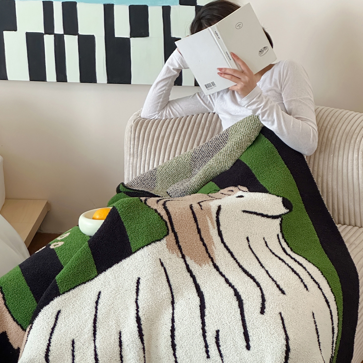 91家纺网 家纺一手货源 找家纺 RYB红黄兰 2025新款设计师原创多功能针织半边绒毛毯午休毯盖毯加厚毯子毛毯毯子 墨绿富贵狗