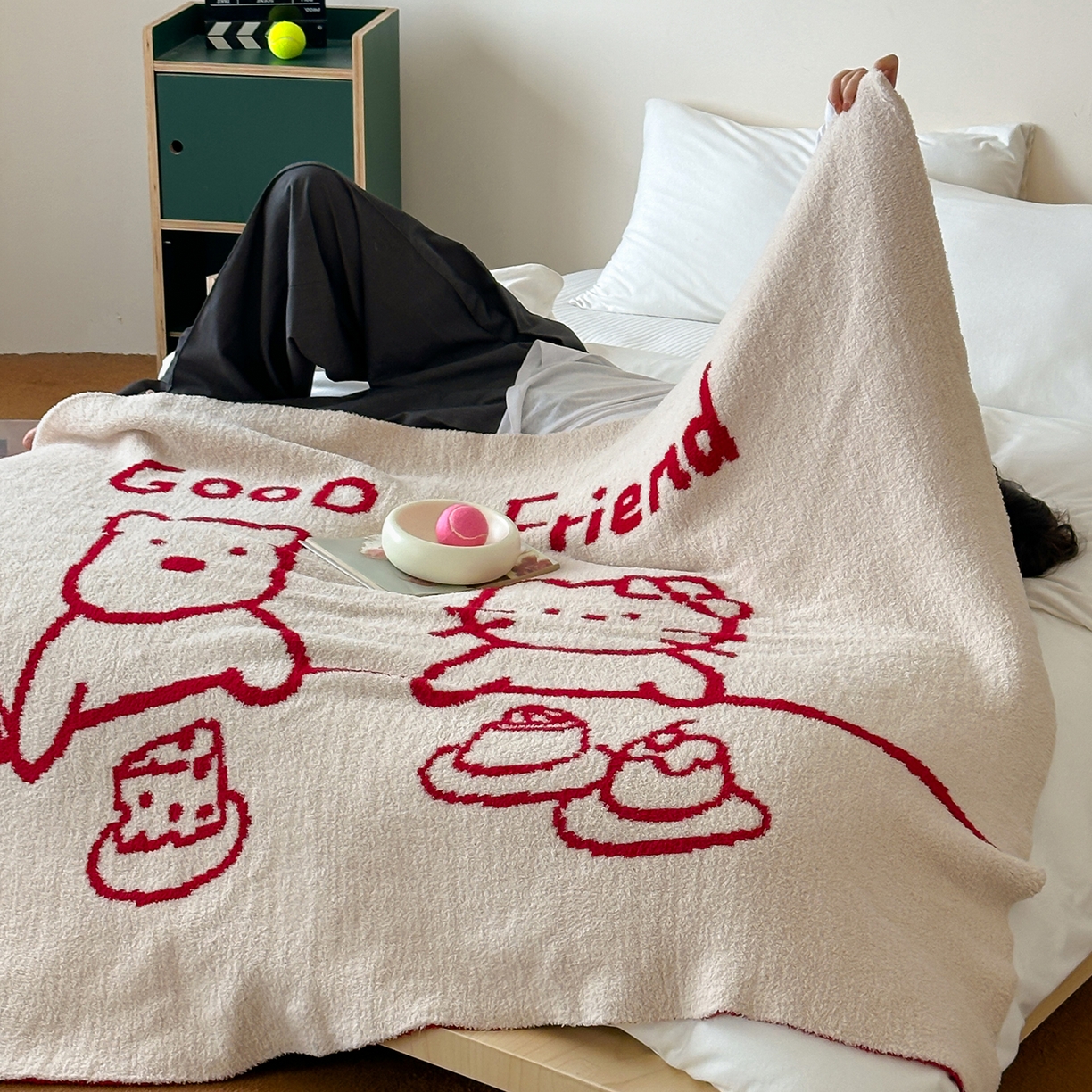 91家纺网 家纺一手货源 找家纺 RYB红黄兰 2025新款设计师原创多功能针织半边绒毛毯午休毯盖毯加厚毯子毛毯毯子 暖暖下午茶