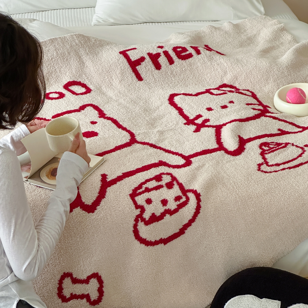 91家纺网 家纺一手货源 找家纺 RYB红黄兰 2025新款设计师原创多功能针织半边绒毛毯午休毯盖毯加厚毯子毛毯毯子 暖暖下午茶