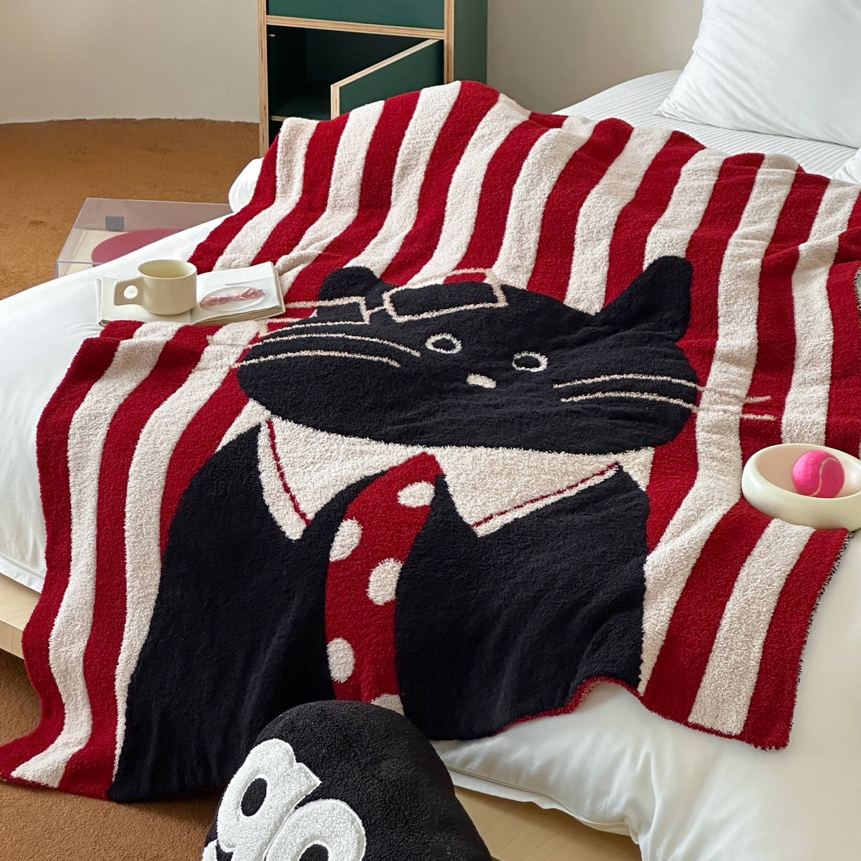 91家纺网 家纺一手货源 找家纺 RYB红黄兰 2025新款设计师原创多功能针织半边绒毛毯午休毯盖毯加厚毯子毛毯毯子 圣诞猫先生