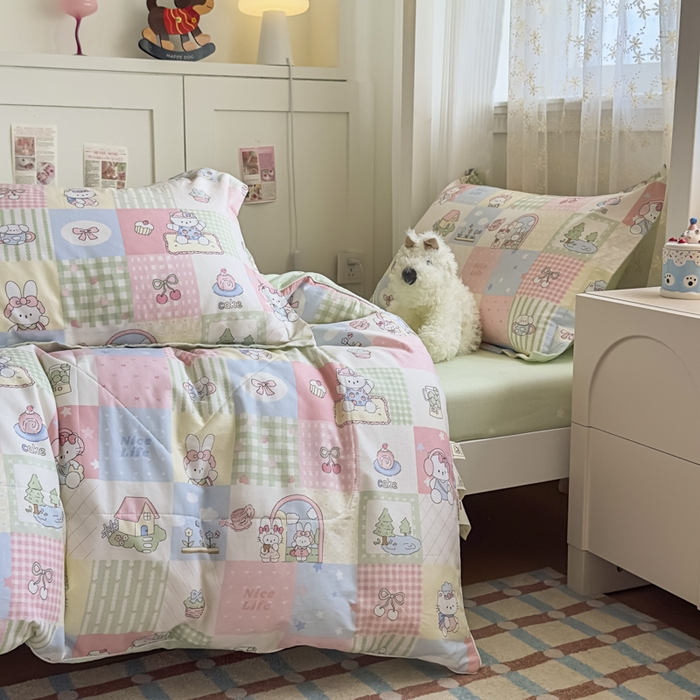 91家纺网 家纺一手货源 找家纺 帕拉美拉 2025新款多功能夏被款被套学生上下铺宿舍三件套被芯六件套蜜罐小镇