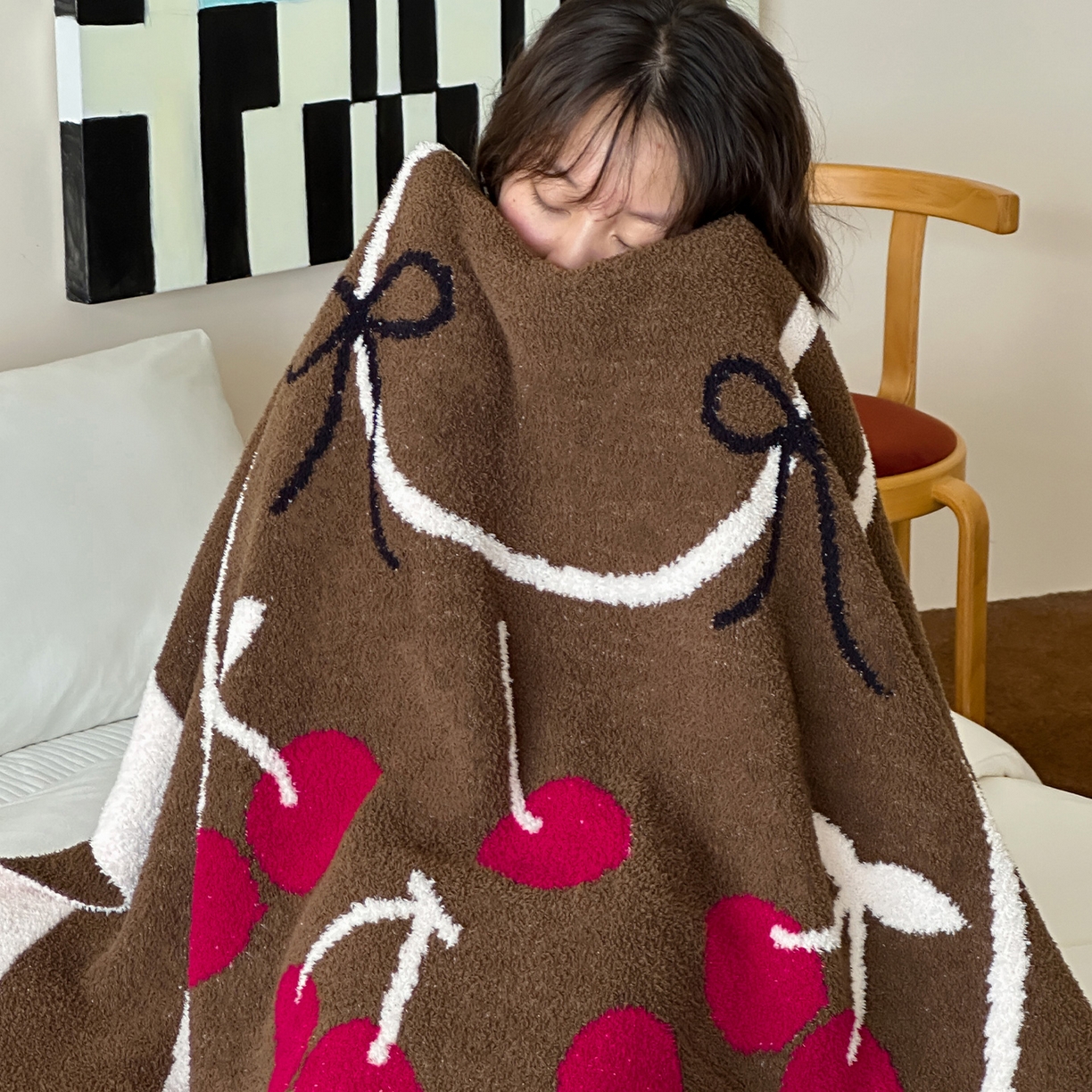 91家纺网 家纺一手货源 找家纺 RYB红黄兰 2025新款设计师原创多功能针织半边绒毛毯午休毯盖毯加厚毯子毛毯毯子 樱桃物语