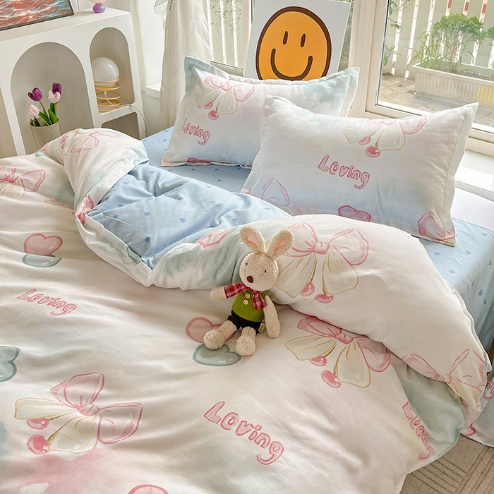 91家纺网 家纺一手货源 找家纺 文黛家居 2025新款植物羊绒小版花四件套 爱心蝴蝶结