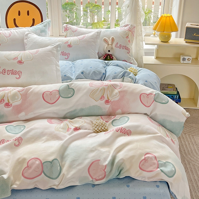 91家纺网 家纺一手货源 找家纺 文黛家居 2025新款植物羊绒小版花四件套 爱心蝴蝶结