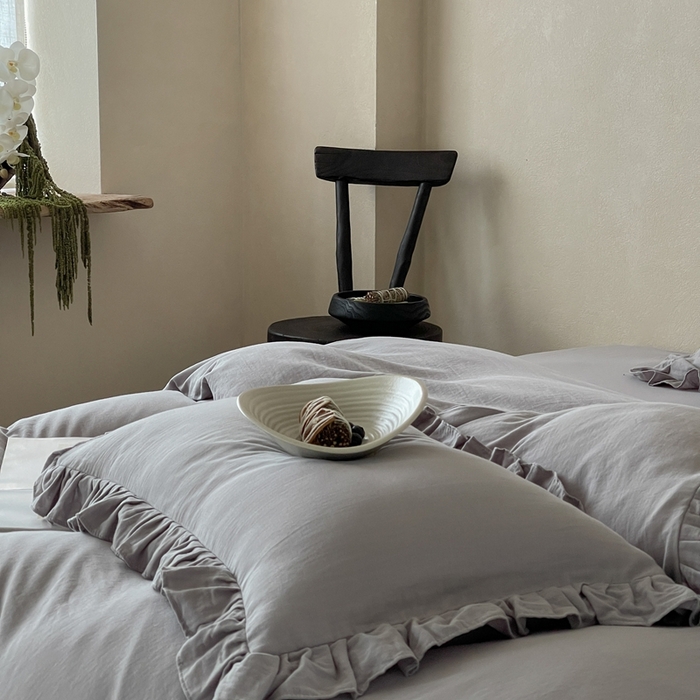 91家纺网 家纺一手货源 找家纺 三味舒屋2025新款花边美学-全棉双层纱四件套 浅花灰