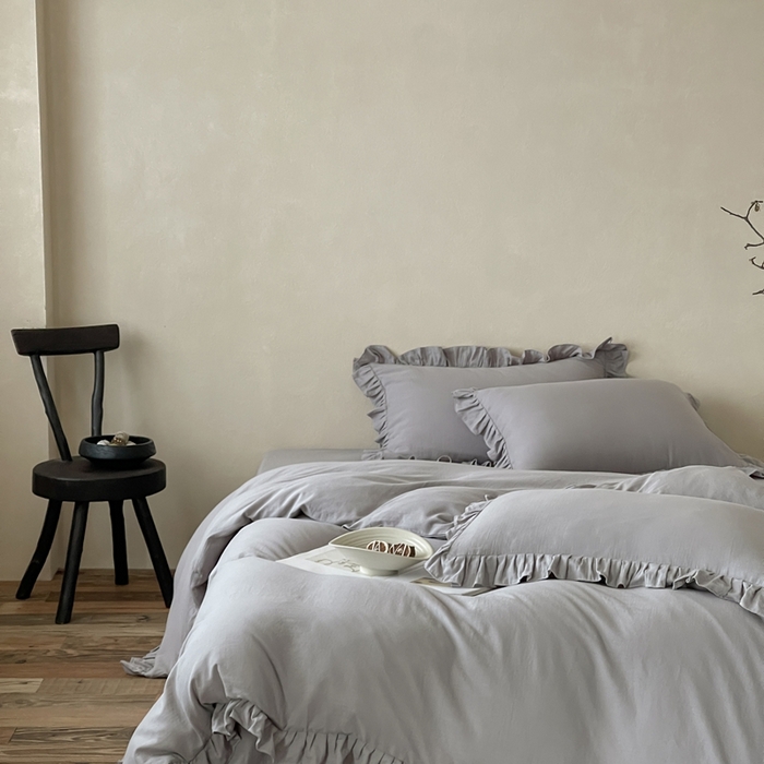 91家纺网 家纺一手货源 找家纺 三味舒屋2025新款花边美学-全棉双层纱四件套 浅花灰