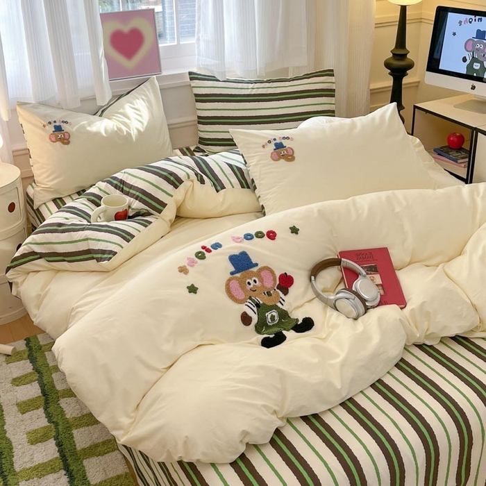 91家纺网 家纺一手货源 找家纺 泽西家纺+V17798841158发大图 2025新品全棉毛巾绣多巴胺条纹纯棉四件套三件套 小象贝格-米黄