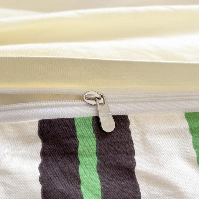 91家纺网 家纺一手货源 找家纺 泽西家纺+V17798841158发大图 2025新品全棉毛巾绣多巴胺条纹纯棉四件套三件套 小象贝格-米黄