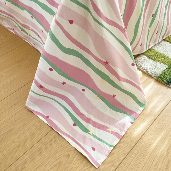 91家纺网 家纺一手货源 找家纺 泽西家纺+V17798841158发大图 2025新品全棉毛巾绣多巴胺条纹纯棉四件套三件套 小象贝格-清新粉