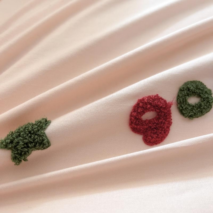 91家纺网 家纺一手货源 找家纺 泽西家纺+V17798841158发大图 2025新品全棉毛巾绣多巴胺条纹纯棉四件套三件套 小象贝格-清新粉