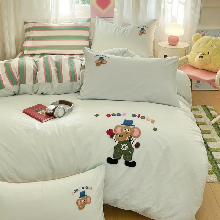 91家纺网 家纺一手货源 找家纺 泽西家纺+V17798841158发大图 2025新品全棉毛巾绣多巴胺条纹纯棉四件套三件套 小象贝格-水绿