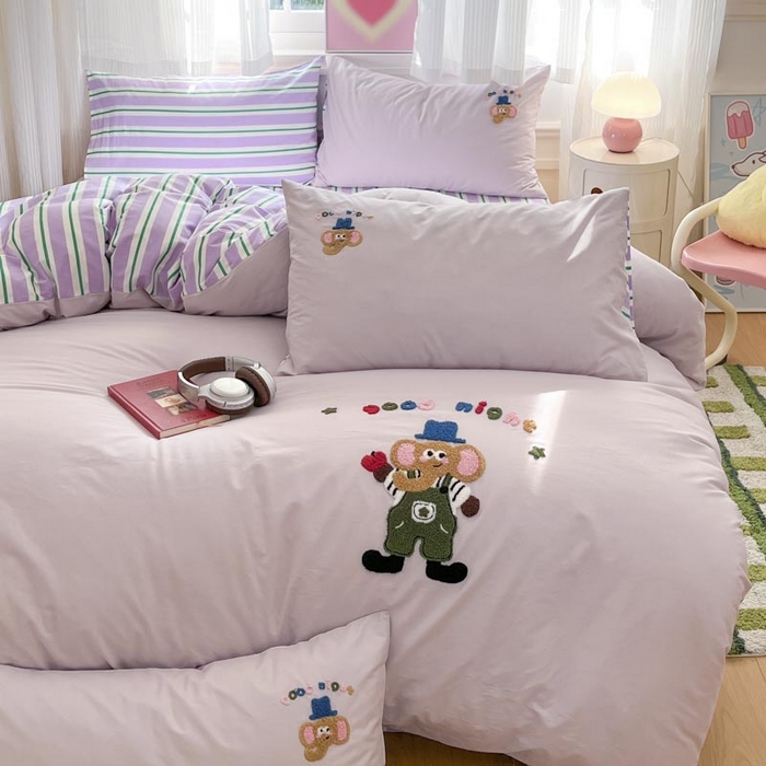 91家纺网 家纺一手货源 找家纺 泽西家纺+V17798841158发大图 2025新品全棉毛巾绣多巴胺条纹纯棉四件套三件套 小象贝格-芋紫