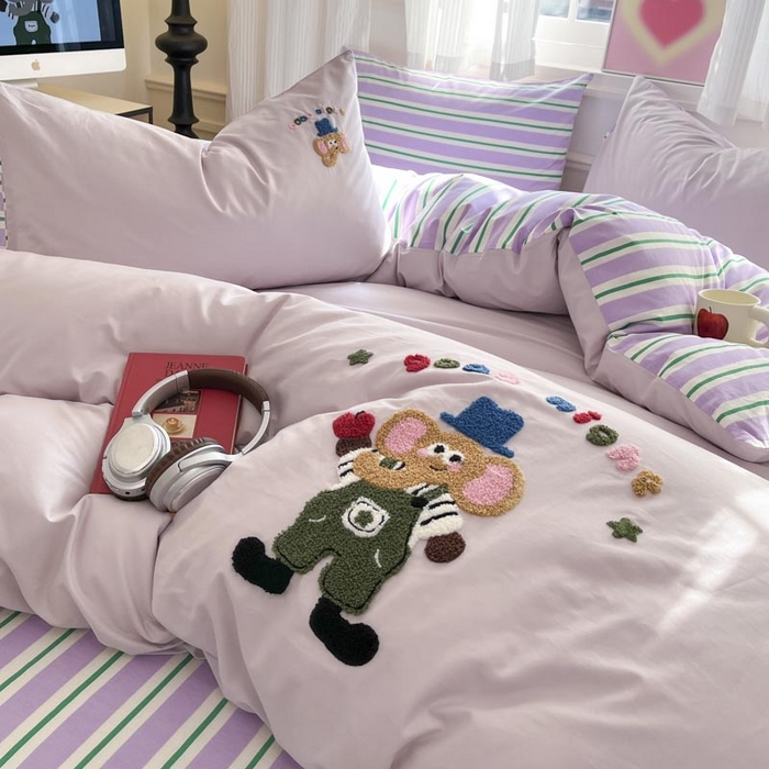 91家纺网 家纺一手货源 找家纺 泽西家纺+V17798841158发大图 2025新品全棉毛巾绣多巴胺条纹纯棉四件套三件套 小象贝格-芋紫