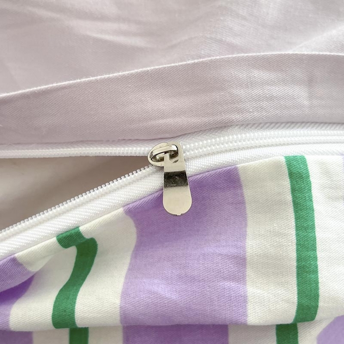 91家纺网 家纺一手货源 找家纺 泽西家纺+V17798841158发大图 2025新品全棉毛巾绣多巴胺条纹纯棉四件套三件套 小象贝格-芋紫