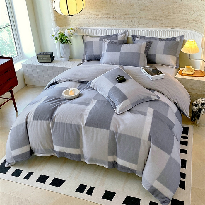 91家纺网 家纺一手货源 找家纺 悦织湾家纺 2025新款100%全棉磨毛四件套加厚加密喷气织造纯棉床上用品印花卡通小清新 克洛伊灰