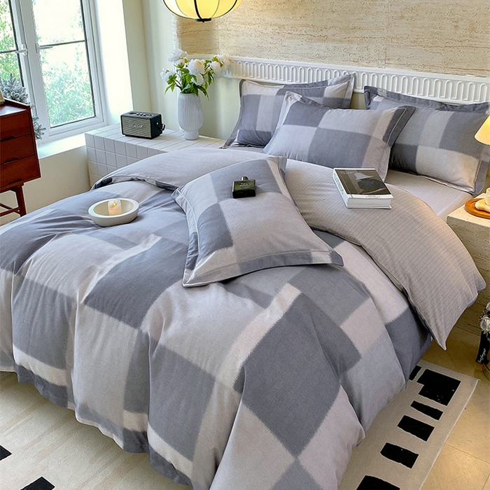 91家纺网 家纺一手货源 找家纺 悦织湾家纺 2025新款100%全棉磨毛四件套加厚加密喷气织造纯棉床上用品印花卡通小清新 克洛伊灰