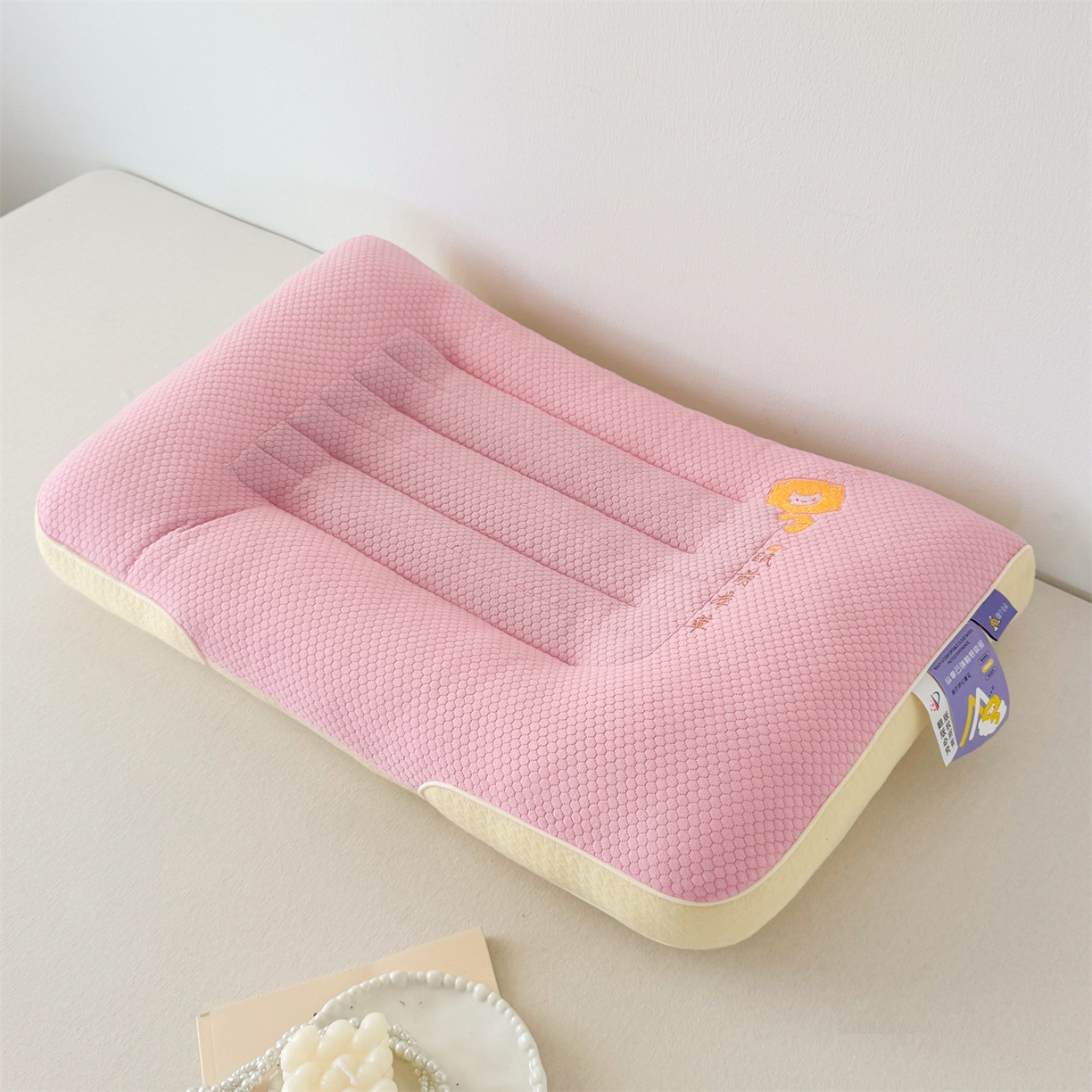 91家纺网 家纺一手货源 找家纺 （总）麦肯锡 2025新款眠萌草本决明子护颈枕枕头枕芯单枕芯