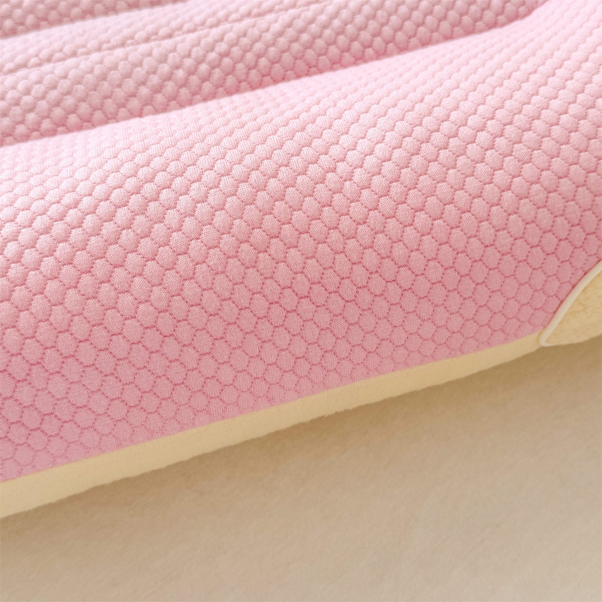 91家纺网 家纺一手货源 找家纺 （总）麦肯锡 2025新款眠萌草本决明子护颈枕枕头枕芯单枕芯