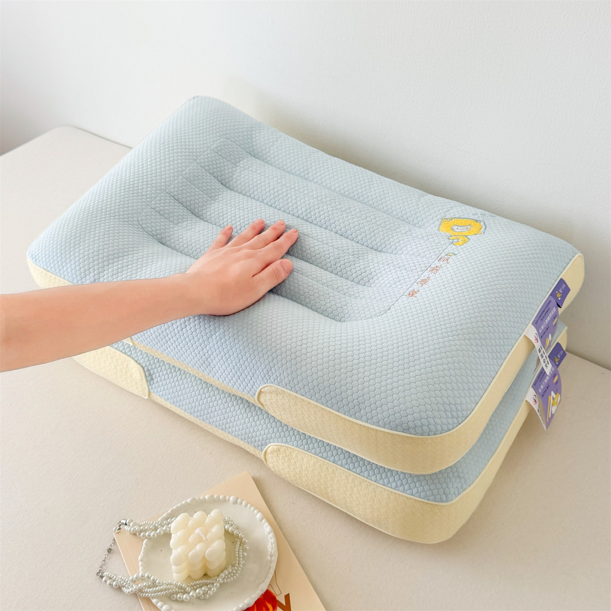 91家纺网 家纺一手货源 找家纺 麦肯锡 2025新款眠萌草本决明子护颈枕枕头枕芯单枕芯 蓝色 48x74cm单枕/只