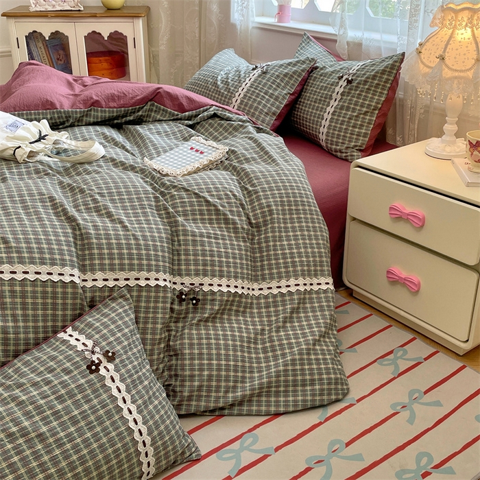 91家纺网 家纺一手货源 找家纺 梦舒羽2025新款双层纱蕾丝花边四件套学生宿舍床单款床上用品四件套  蕾丝花边-简兮绿格