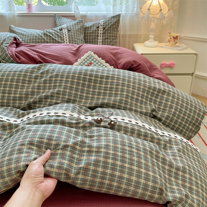 91家纺网 家纺一手货源 找家纺 梦舒羽2025新款双层纱蕾丝花边四件套学生宿舍床单款床上用品四件套  蕾丝花边-简兮绿格