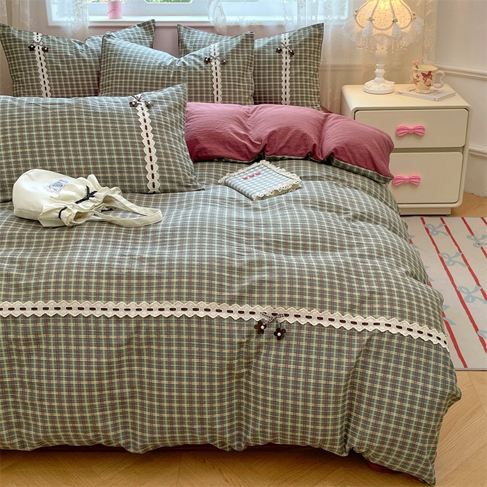 91家纺网 家纺一手货源 找家纺 梦舒羽2025新款双层纱蕾丝花边四件套学生宿舍床单款床上用品四件套  蕾丝花边-简兮绿格