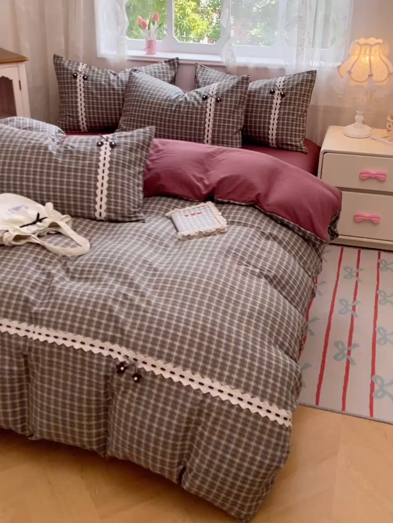 91家纺网 家纺一手货源 找家纺 梦舒羽2025新款双层纱蕾丝花边四件套学生宿舍床单款床上用品四件套  蕾丝花边-简兮绿格