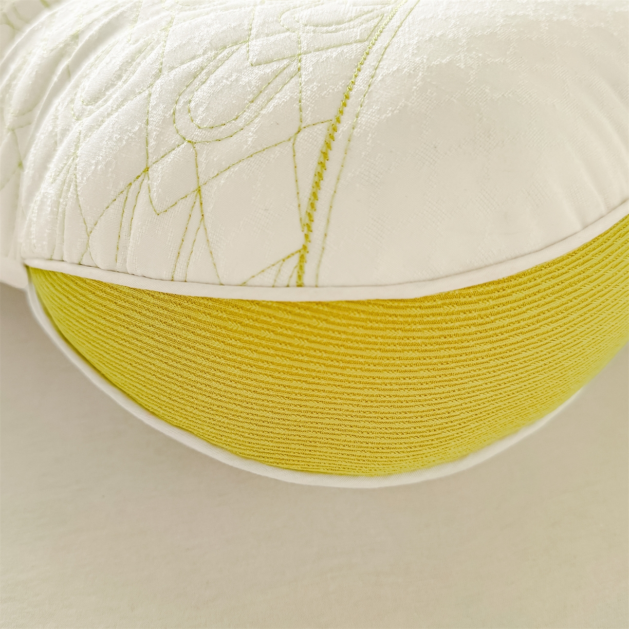 91家纺网 家纺一手货源 找家纺 （总）麦肯锡 2025新款spa护颈牵引枕枕头枕芯单枕芯