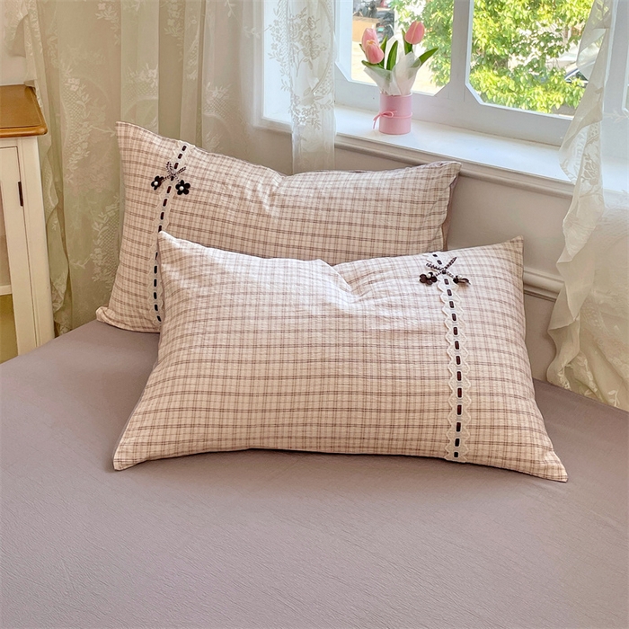 91家纺网 家纺一手货源 找家纺 梦舒羽2025新款双层纱蕾丝花边四件套学生宿舍床单款床上用品四件套  蕾丝花边-可可咖格