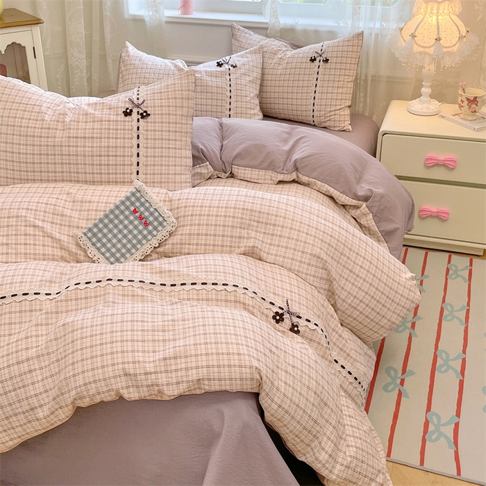 91家纺网 家纺一手货源 找家纺 梦舒羽2025新款双层纱蕾丝花边四件套学生宿舍床单款床上用品四件套  蕾丝花边-可可咖格