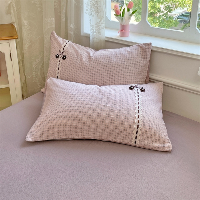 91家纺网 家纺一手货源 找家纺 梦舒羽2025新款双层纱蕾丝花边四件套学生宿舍床单款床上用品四件套  蕾丝花边-莱茵粉格