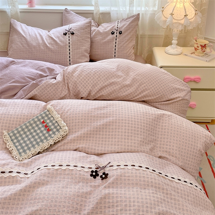 91家纺网 家纺一手货源 找家纺 梦舒羽2025新款双层纱蕾丝花边四件套学生宿舍床单款床上用品四件套  蕾丝花边-莱茵粉格