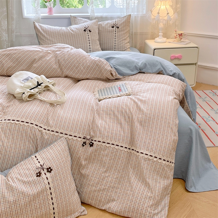 91家纺网 家纺一手货源 找家纺 梦舒羽2025新款双层纱蕾丝花边四件套学生宿舍床单款床上用品四件套  蕾丝花边-魅力蓝咖