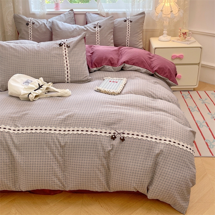 91家纺网 家纺一手货源 找家纺 梦舒羽2025新款双层纱蕾丝花边四件套学生宿舍床单款床上用品四件套  蕾丝花边-明古灰格