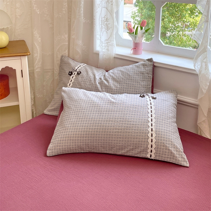 91家纺网 家纺一手货源 找家纺 梦舒羽2025新款双层纱蕾丝花边四件套学生宿舍床单款床上用品四件套  蕾丝花边-明古灰格