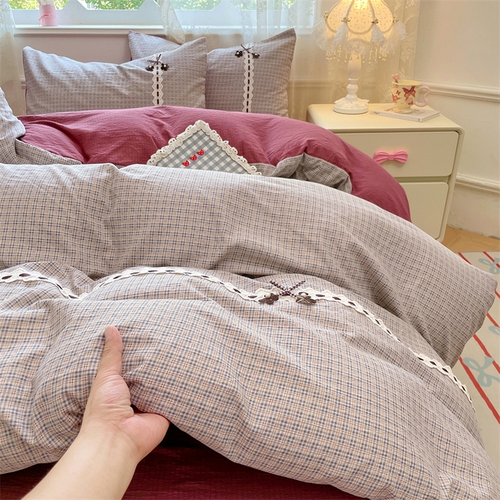 91家纺网 家纺一手货源 找家纺 梦舒羽2025新款双层纱蕾丝花边四件套学生宿舍床单款床上用品四件套  蕾丝花边-明古灰格