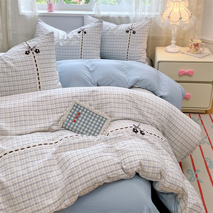 91家纺网 家纺一手货源 找家纺 梦舒羽2025新款双层纱蕾丝花边四件套学生宿舍床单款床上用品四件套  蕾丝花边-天空蓝格