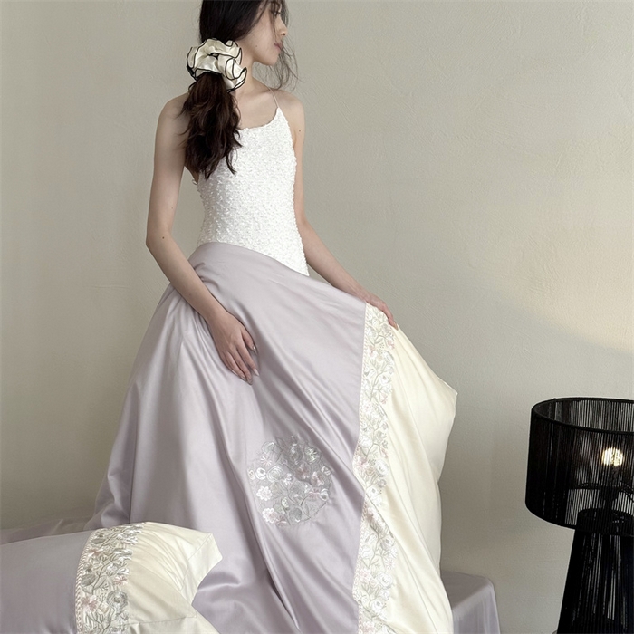 91家纺网 家纺一手货源 找家纺 鹿班家居 2024新款100S长绒棉高精密刺绣系列——间隙花影 浅紫灰