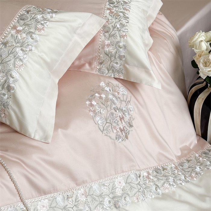 91家纺网 家纺一手货源 找家纺 鹿班家居 2024新款100S长绒棉高精密刺绣系列——间隙花影 樱花粉