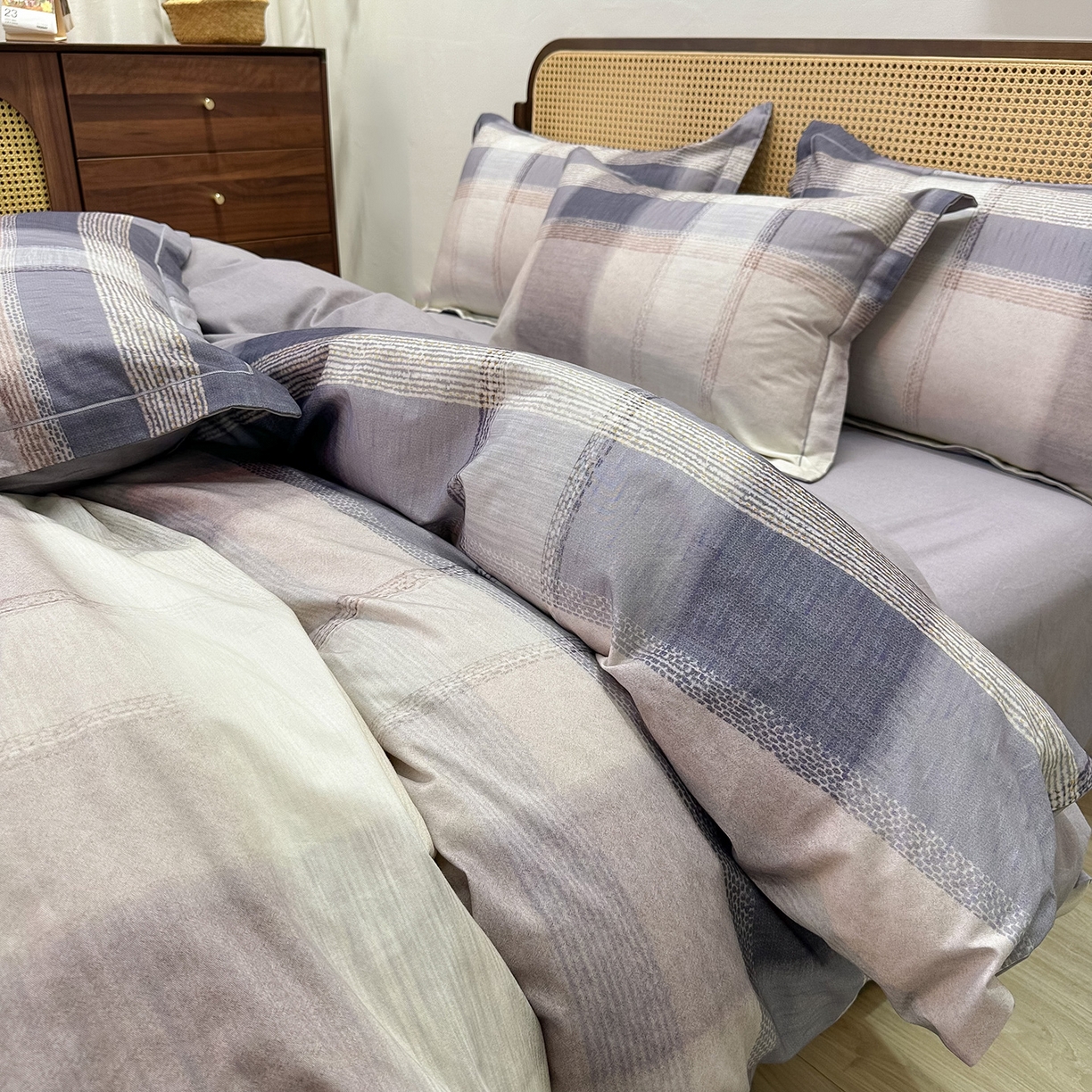 91家纺网 家纺一手货源 找家纺 橙艺家居 2025新款秋冬全棉纯棉磨毛四件套 轻织漫冬