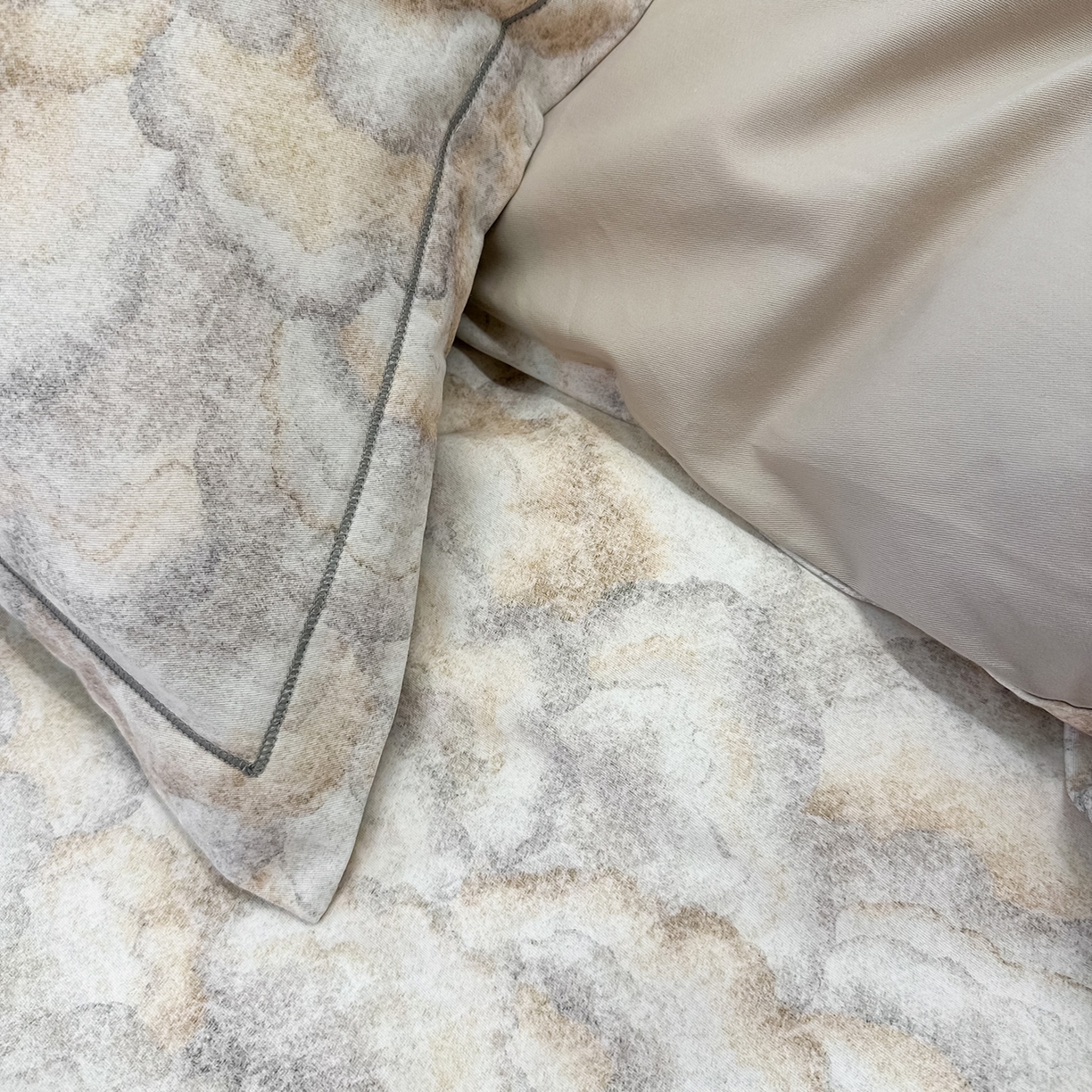 91家纺网 家纺一手货源 找家纺 橙艺家居 2025新款秋冬全棉纯棉磨毛四件套 温言