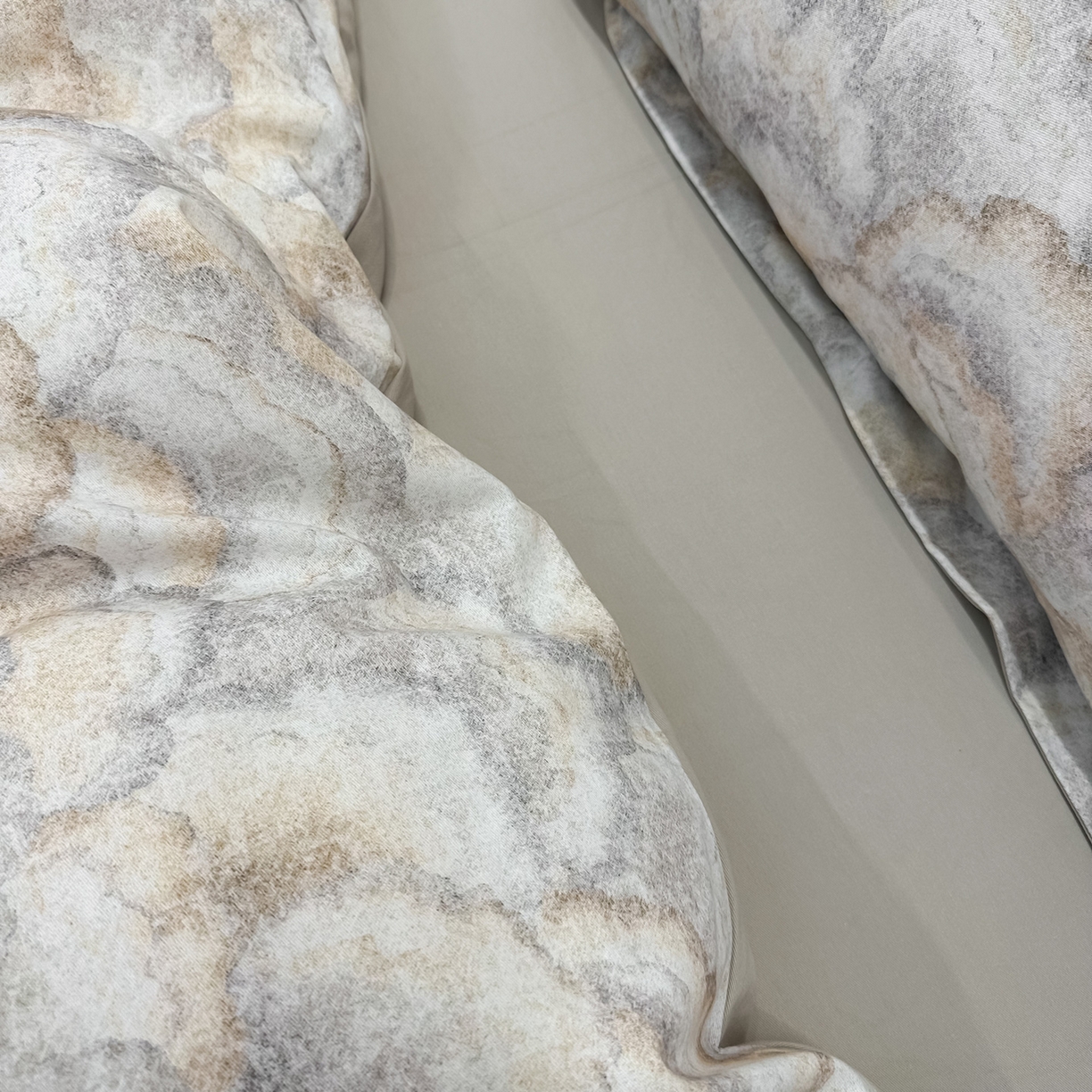 91家纺网 家纺一手货源 找家纺 橙艺家居 2025新款秋冬全棉纯棉磨毛四件套 温言