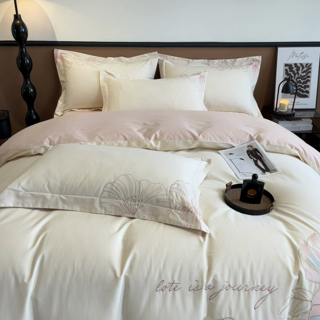 91家纺网 家纺一手货源 找家纺 桃园 2025新款纯棉全棉长绒棉磨毛四件套不掉毛-华尔兹 （高端礼盒） 华尔兹-奶昔白