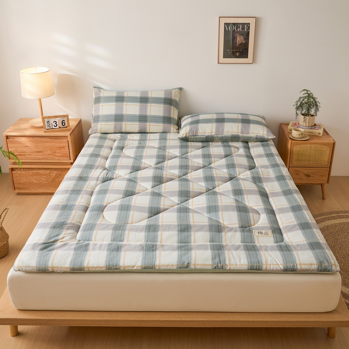 91家纺网 家纺一手货源 找家纺 爱屋及屋 2025新款无印风四季款棉花床垫 韵绿格