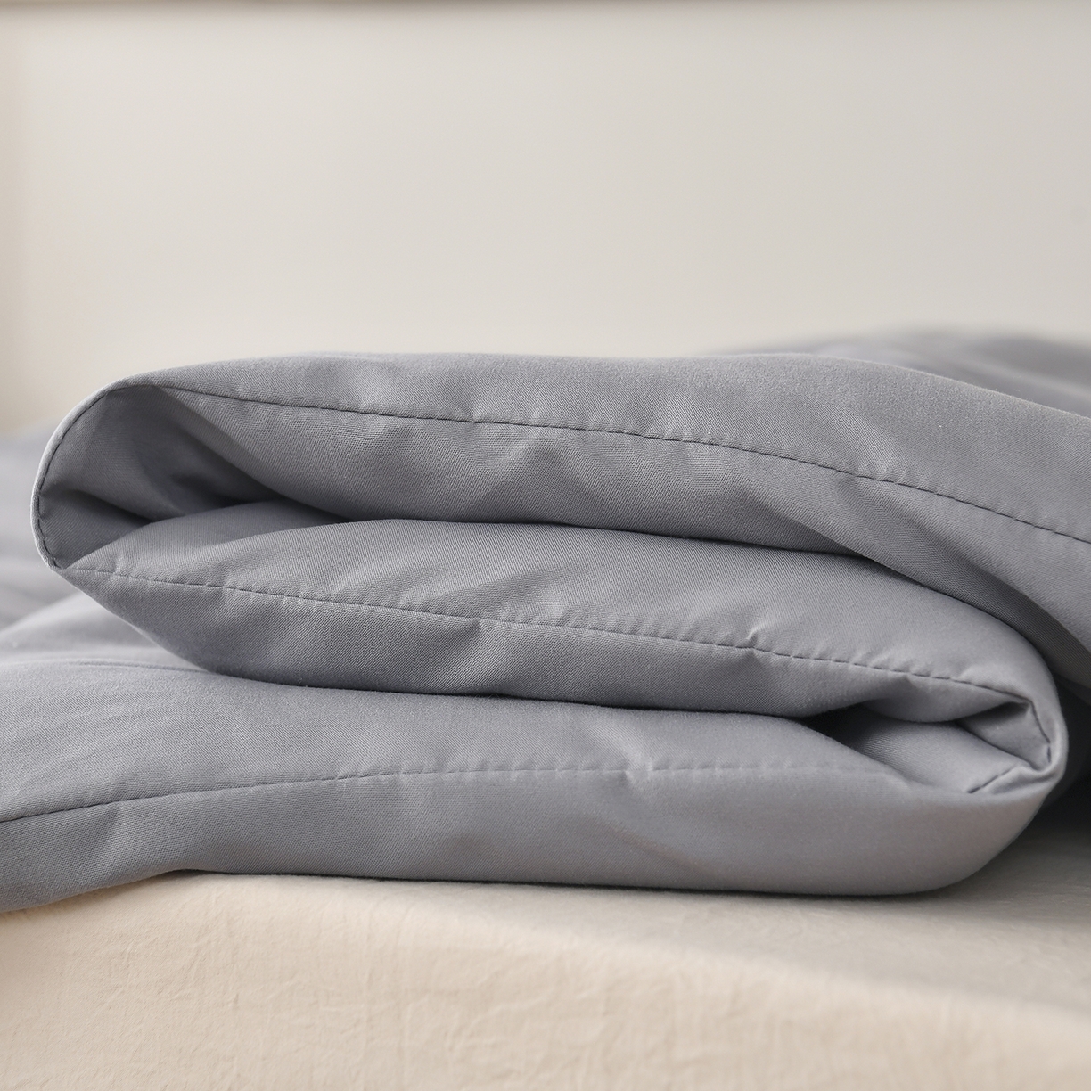 91家纺网 家纺一手货源 找家纺 好老表被业 2025新款磨毛学生宿舍上下铺枕芯被子床褥三件套 经典灰