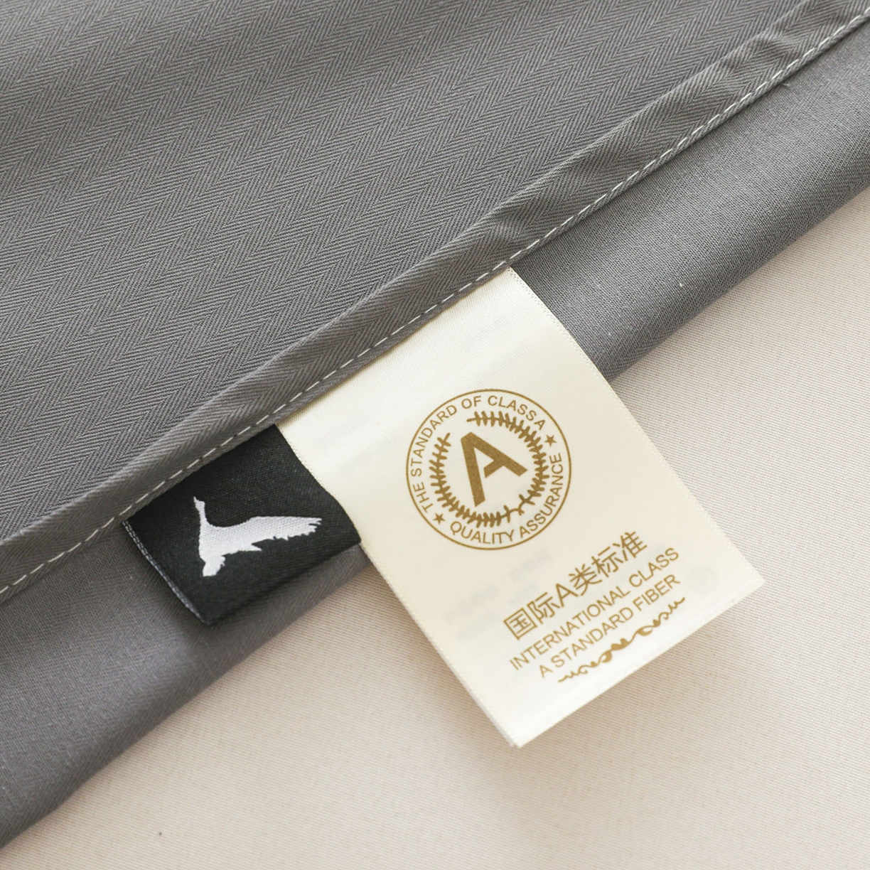 91家纺网 家纺一手货源 找家纺 眠博士 2025新款大雁纹小提花全棉纯棉床单单件-单床单 床单-雁纹灰