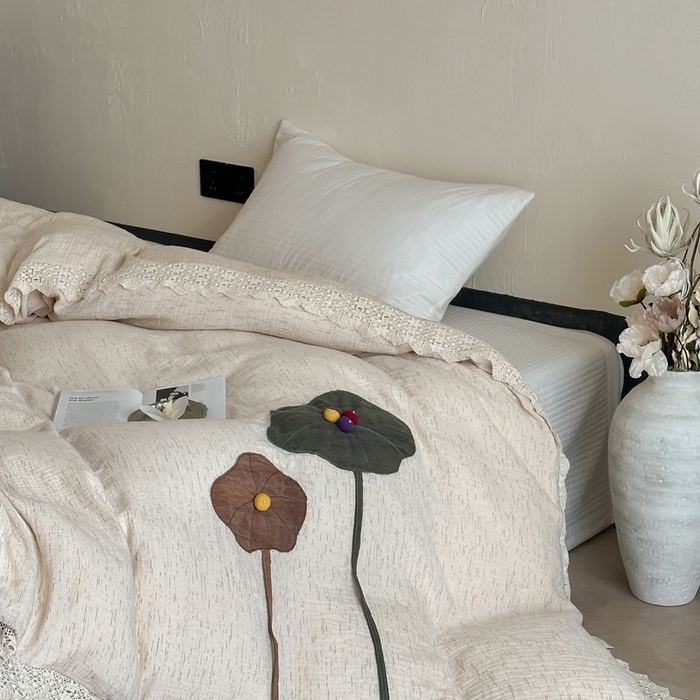 91家纺网 家纺一手货源 找家纺 （总）月夏 2025新款手工贴布棉麻四件套-荷塘月色