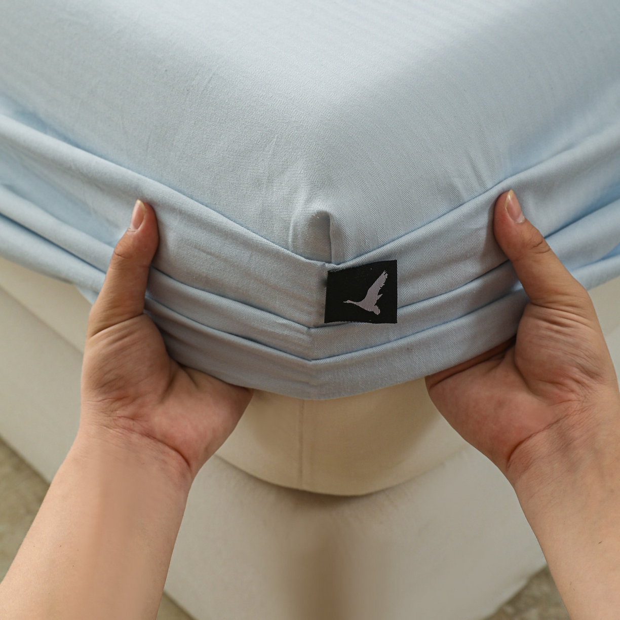 91家纺网 家纺一手货源 找家纺 眠博士 2025新款大雁纹小提花全棉纯棉床笠单件-单床笠 床笠-雁纹嫩蓝